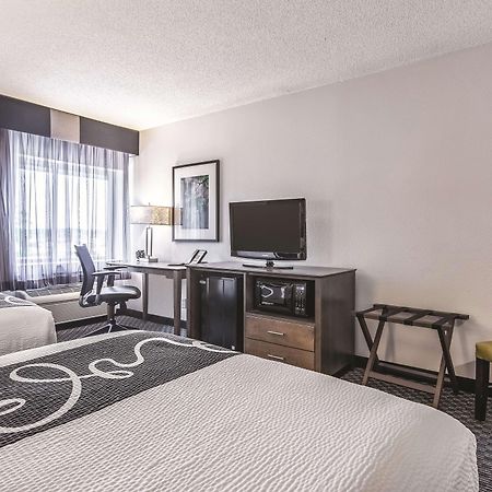 La Quinta By Wyndham Hartford Bradley Airport Hotel Windsor Locks Ngoại thất bức ảnh