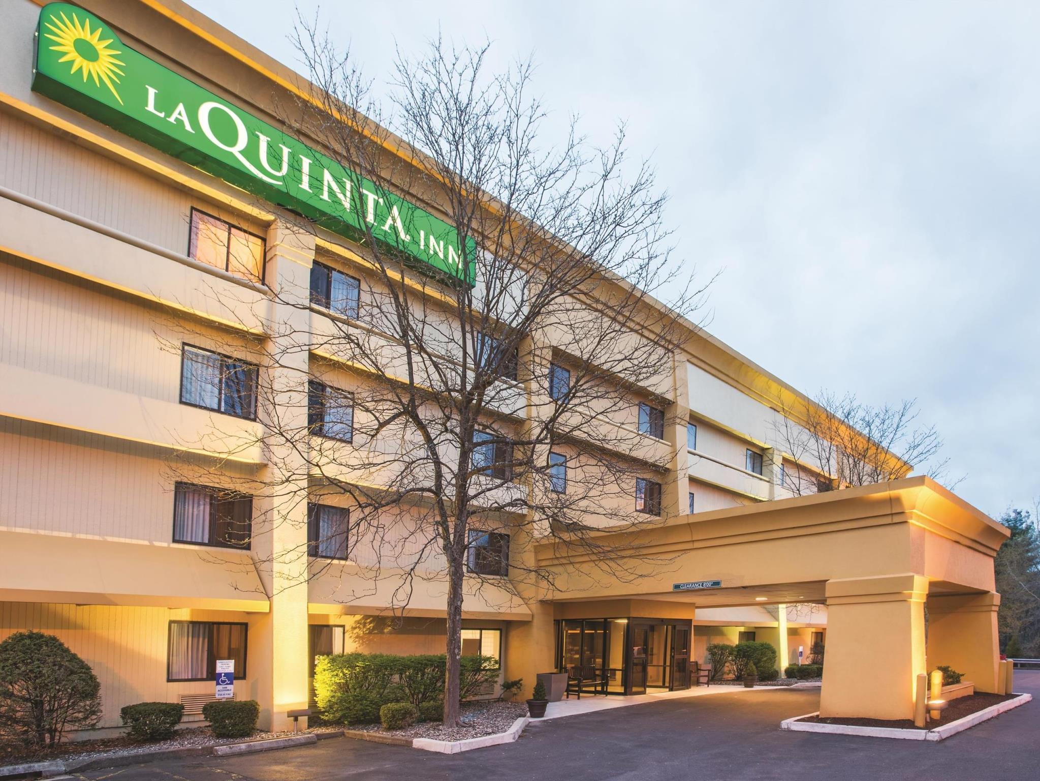 La Quinta By Wyndham Hartford Bradley Airport Hotel Windsor Locks Ngoại thất bức ảnh