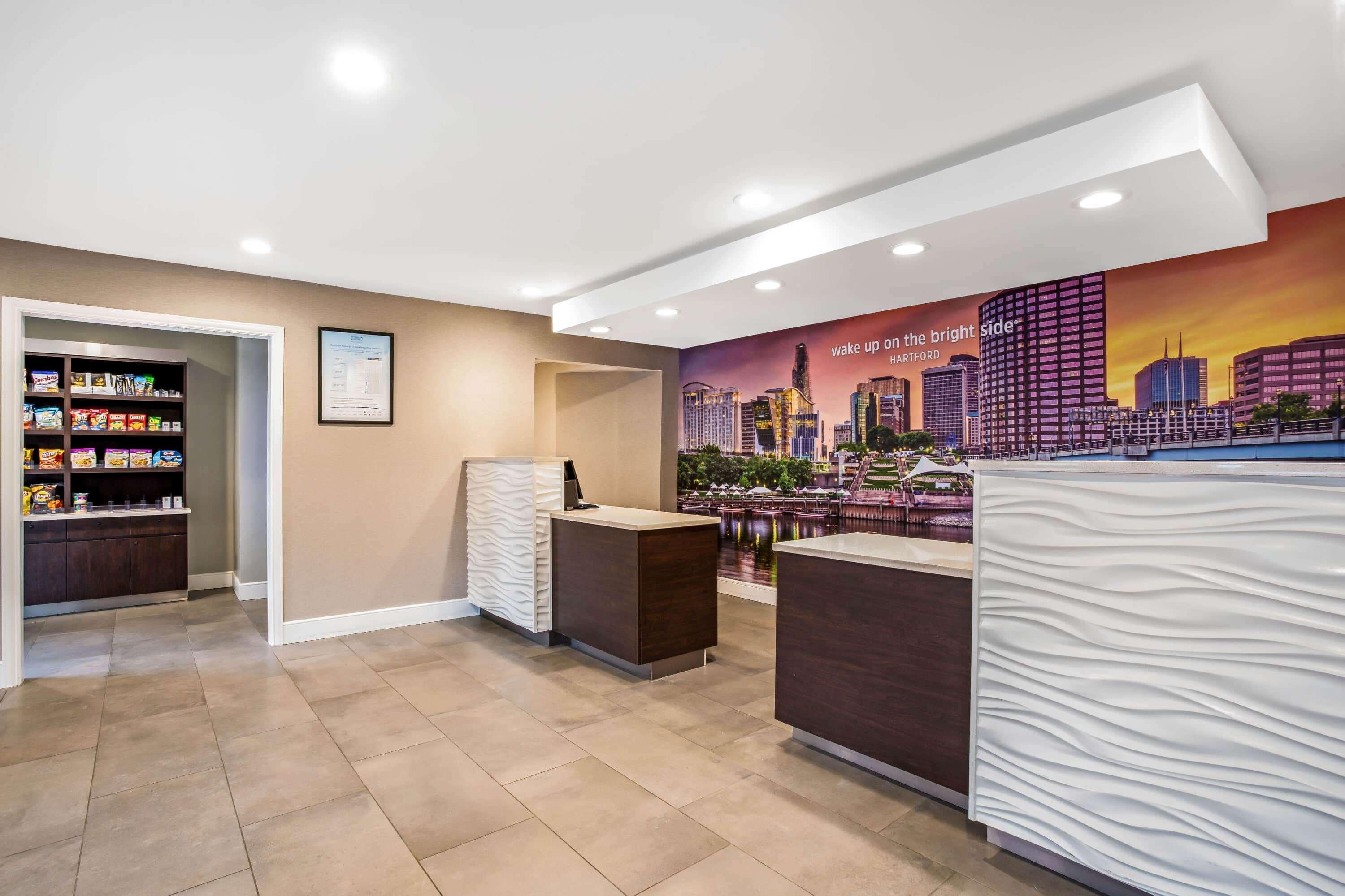 La Quinta By Wyndham Hartford Bradley Airport Hotel Windsor Locks Ngoại thất bức ảnh