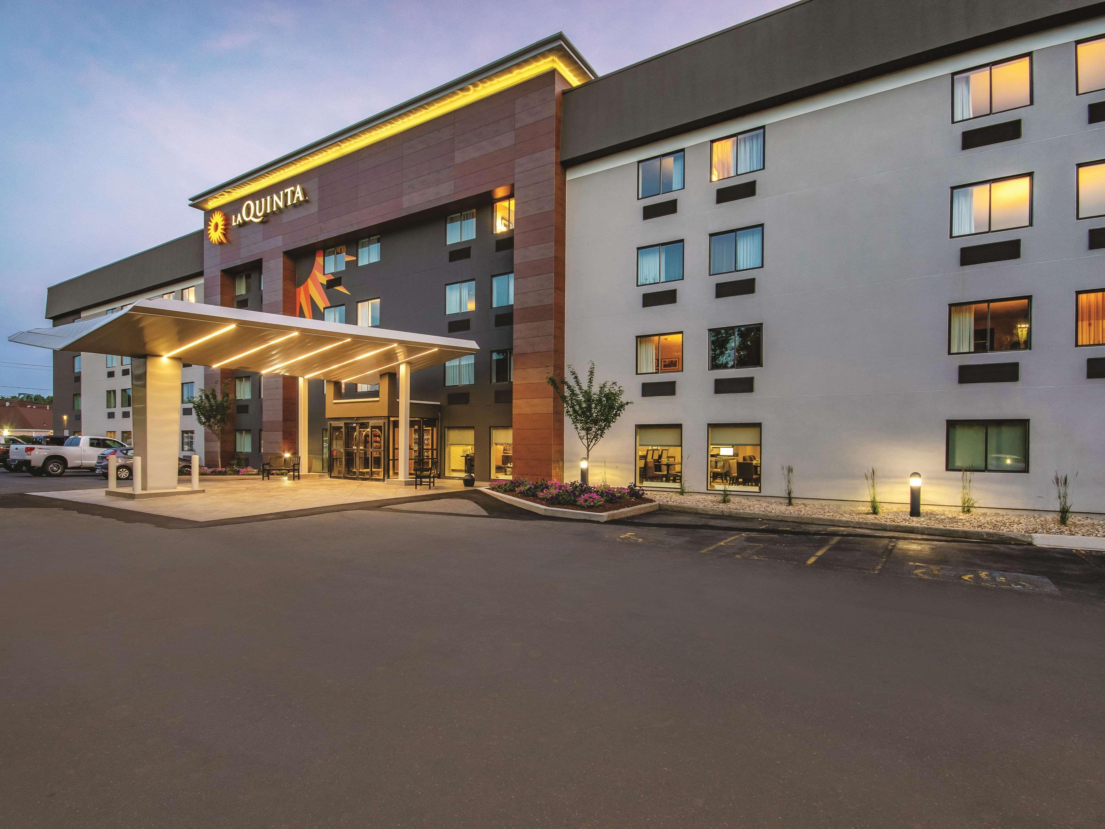 La Quinta By Wyndham Hartford Bradley Airport Hotel Windsor Locks Ngoại thất bức ảnh