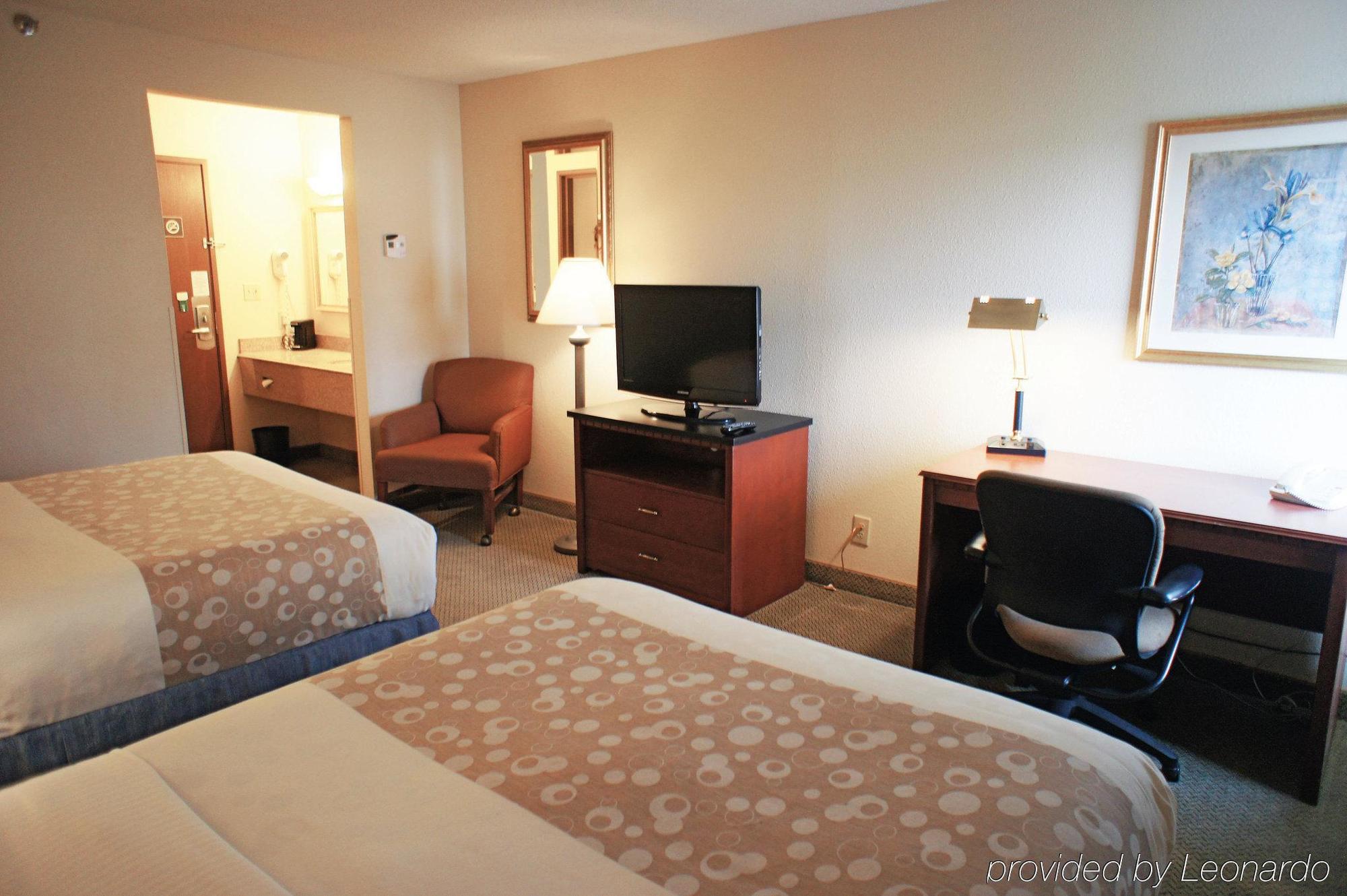 La Quinta By Wyndham Hartford Bradley Airport Hotel Windsor Locks Ngoại thất bức ảnh